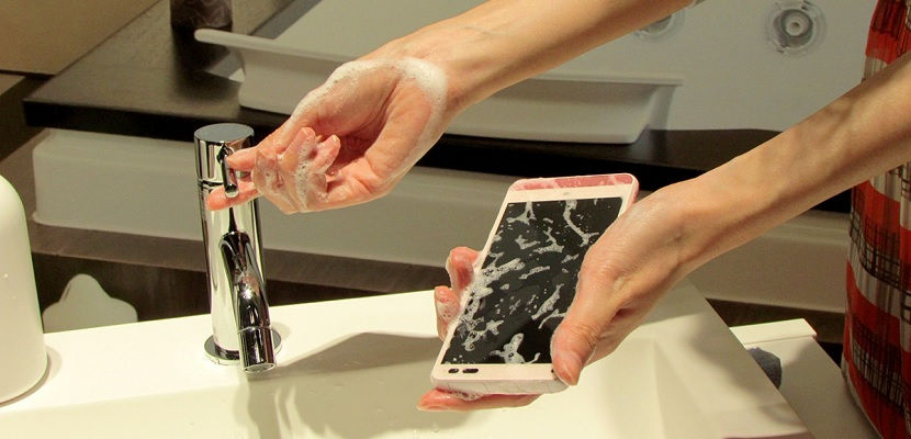 Digno-Rafre -primeiro-smartphone-lavavel-do-mundo-01
