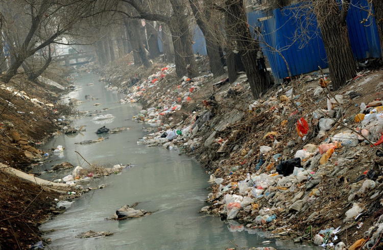 lixo-nas-ruas-da-China_03
