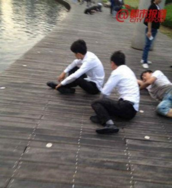 chineses-punidos-por-nao-cumprirem-metas-de-vendas_02