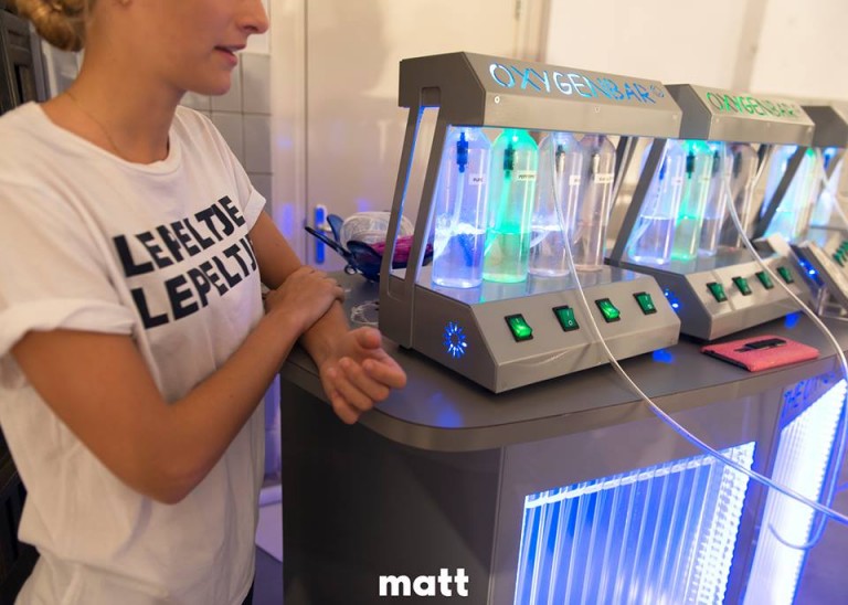 hangover-bar-amsterdam_03