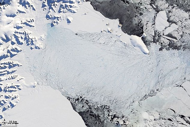 plataforma-de-gelo-pode-liberar-iceberg_04
